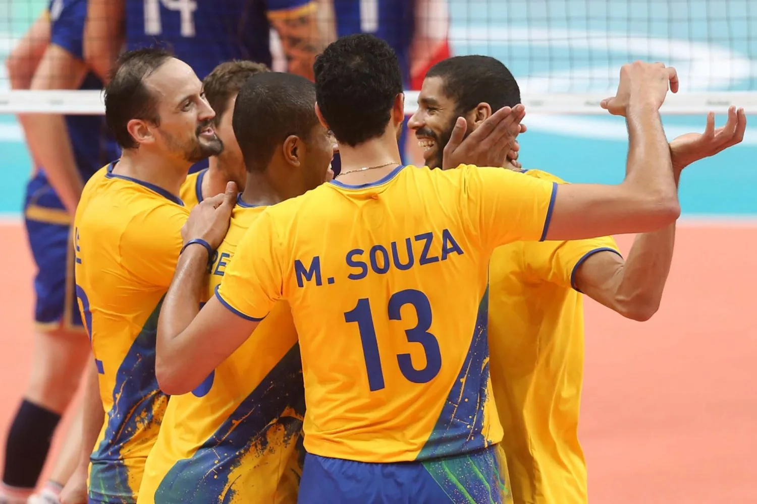 Brasil encara Rússia e quer usar persistência para ir à final do vôlei masculino