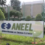 Aneel reduz bandeira para vermelha 1 na conta de luz em outubro