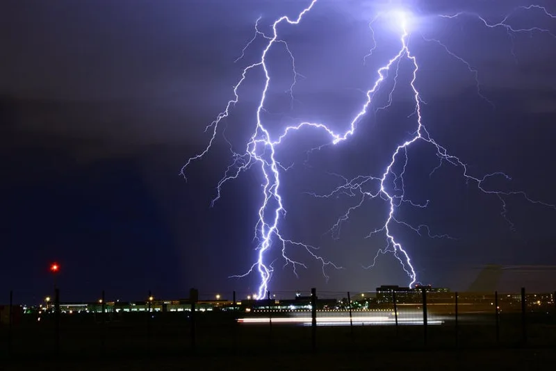 Vem mais tempestade de raios por aí! Confira 10 mitos e verdades e prepare-se