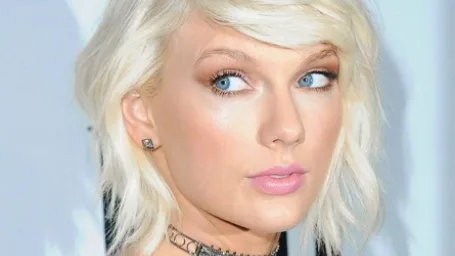 Taylor Swift leva duas mil crianças adotadas para assistir a show