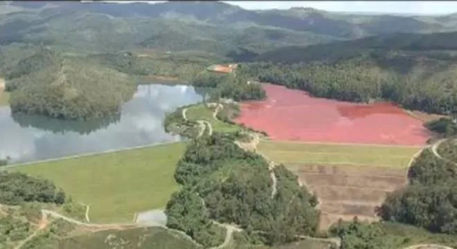 Movimentação de talude em Barão de Cocais sobe a 21,9 cm por dia