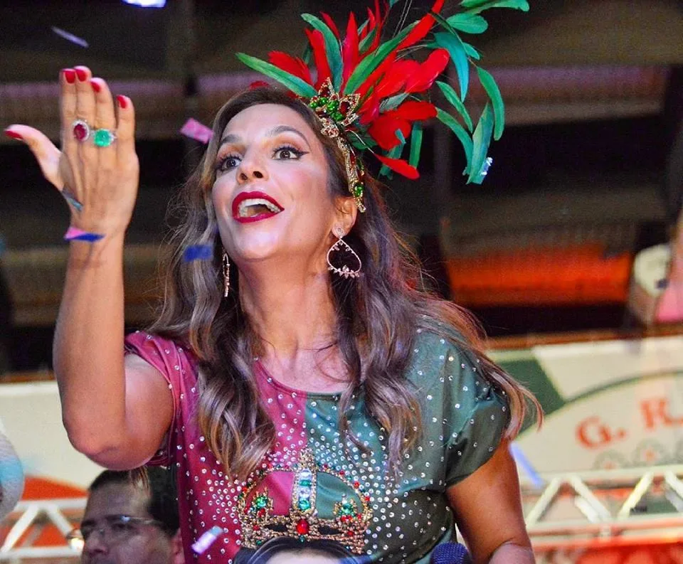 Ivete Sangalo vai fechar desfile da Grande Rio em trio elétrico