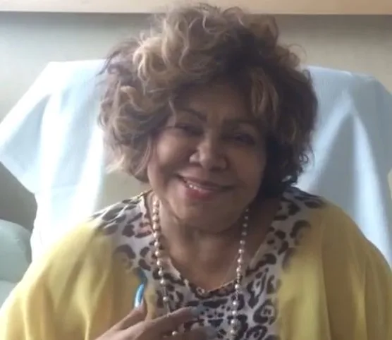 Alcione sai do hospital e faz vídeo para comemorar. Assista!