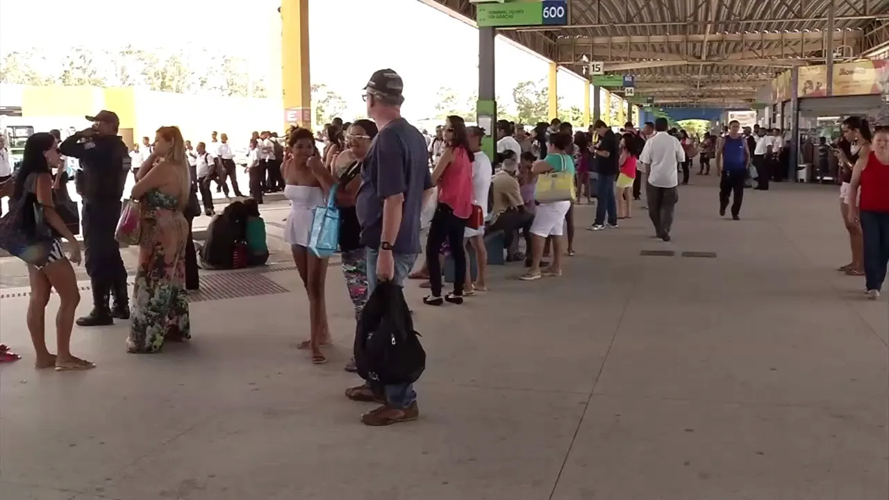 Incertezas marcam primeiro dia de greve dos rodoviários e população sofre com falta de ônibus na GV