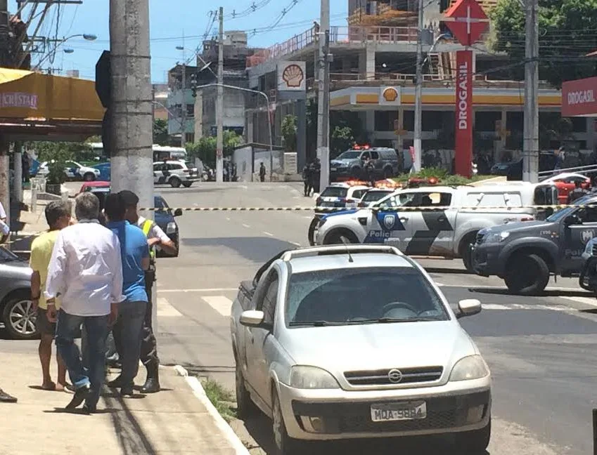 Comerciantes com medo após assalto com refém em farmácia em Vila Velha