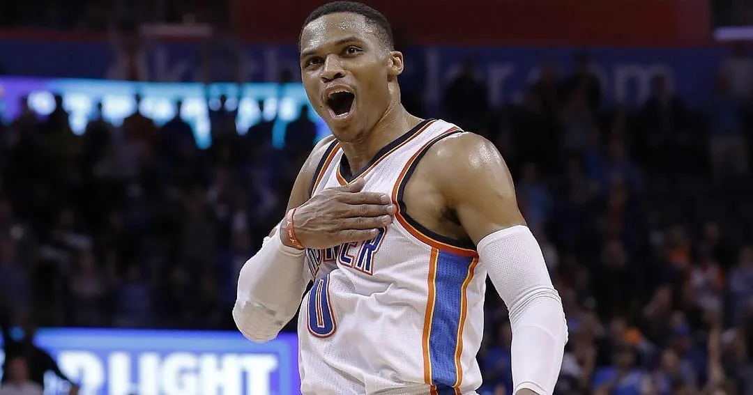 Com novo 'triple-double', Westbrook fica perto de marca de Jordan e Thunder vence