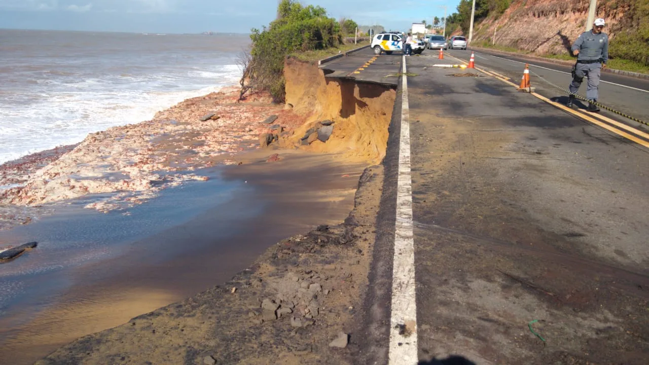 Avanço do mar está relacionado com ocupação desenfreada do litoral, alertam especialistas