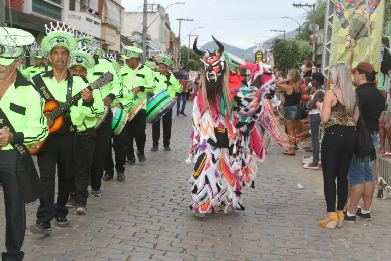 Fé e catolicismo: Encontro Nacional vai reunir 50 grupos de Folia de Reis em Muqui