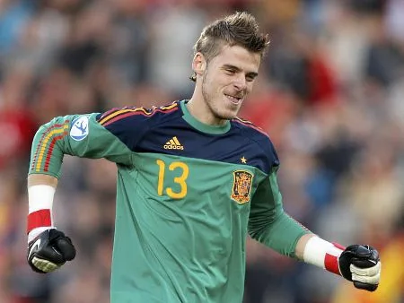 Após ficar perto do Real, De Gea renova com o Manchester por quatro anos