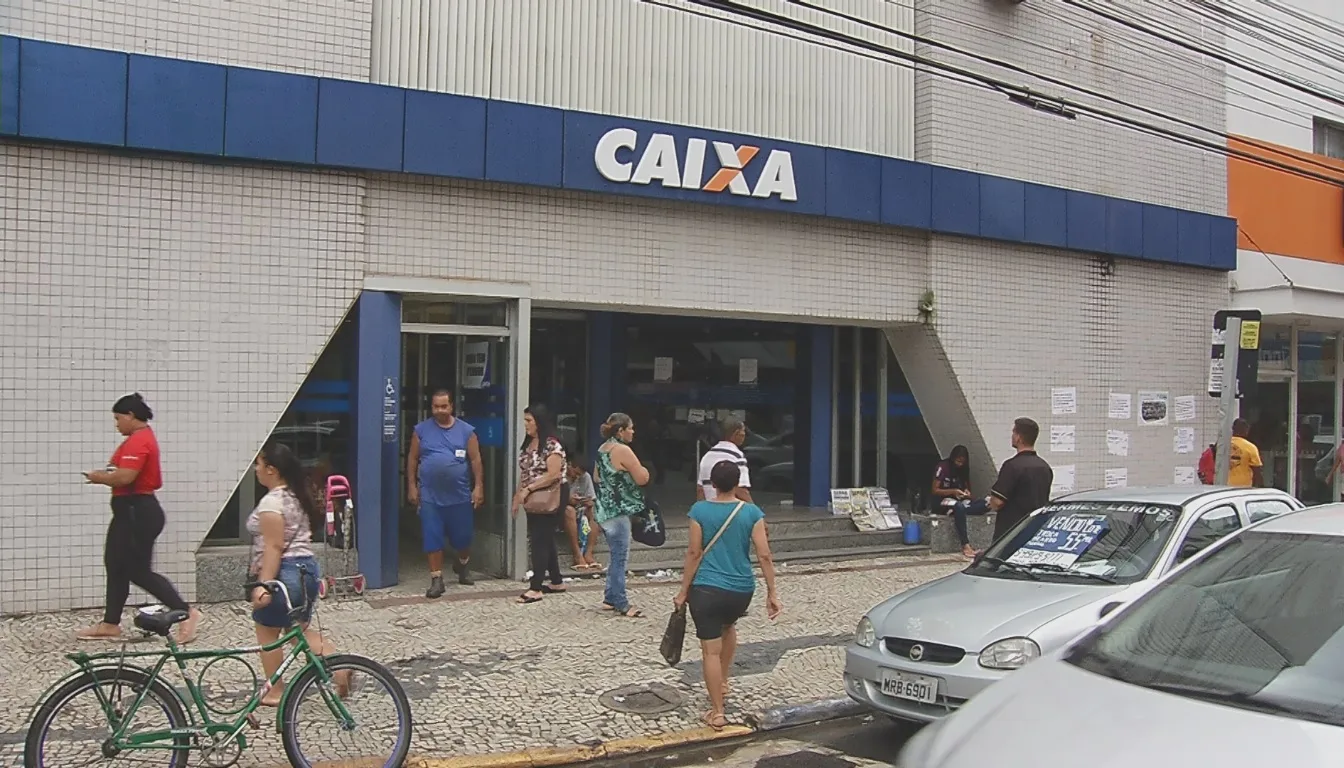 Caixa abre 12 agências no ES neste sábado para pagamento do auxílio emergencial