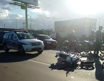 Motociclista é socorrido em estado grave e rodovia Carlos Lindenberg fica interditada