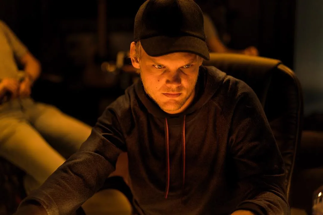 Avicii teria ligado para o irmão antes de morrer