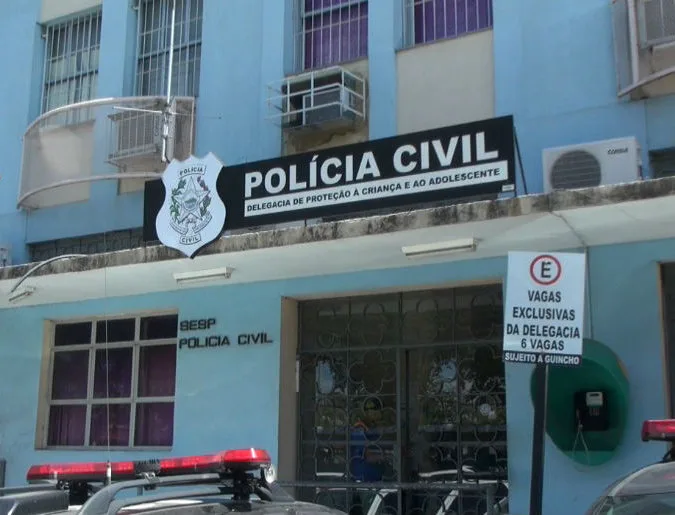 Vizinho é preso acusado de abusar sexualmente de menina de 12 anos na Serra