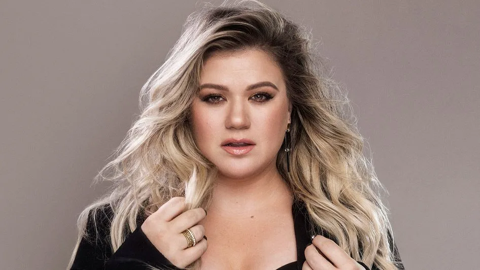 Kelly Clarkson revela que teve novo problema de saúde uma semana depois de cirurgia