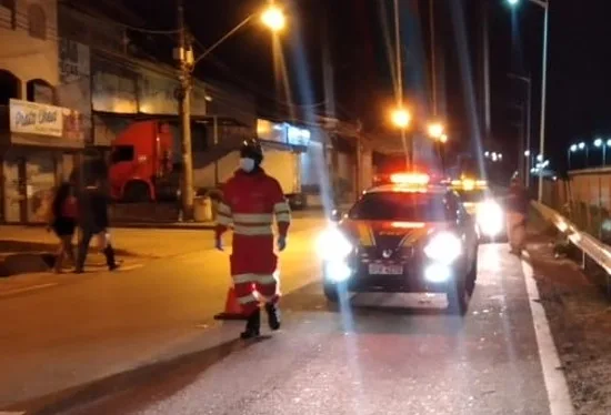 Homem morre ao ser atropelado na Rodovia do Contorno; motorista fugiu sem prestar socorro