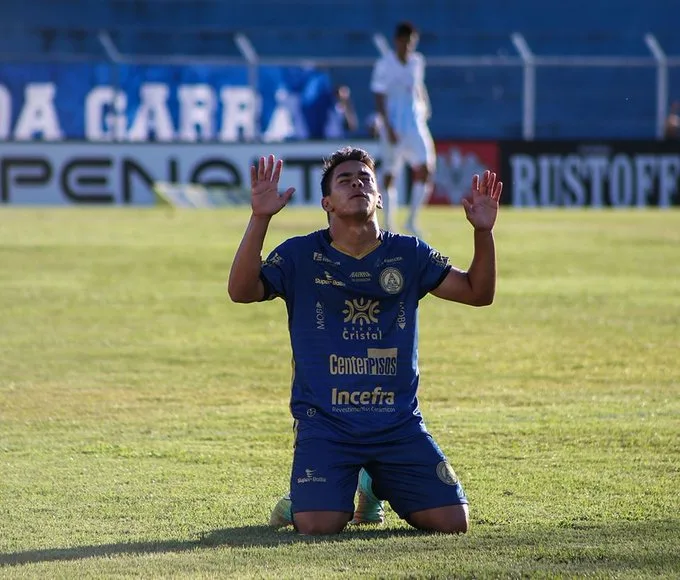 Após desistência do Crac-GO, Aparecidense herda vaga na Série D no grupo do Vitória