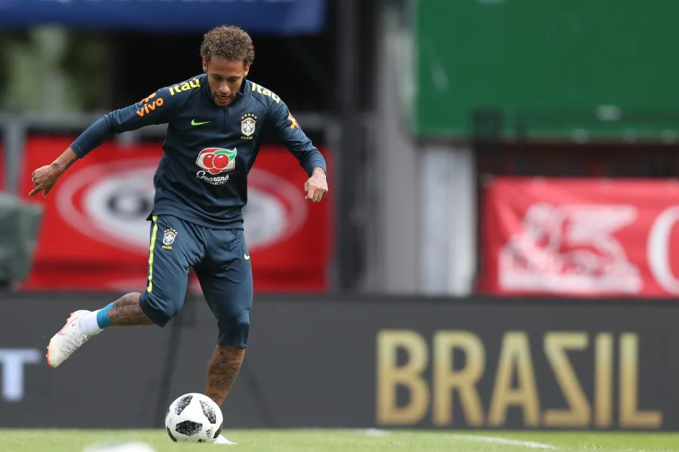 Neymar volta a treinar nesta quarta à tarde, diz médico da seleção