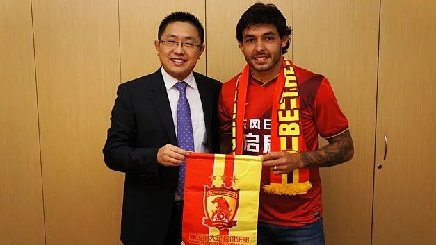 Guangzhou Evergrande confirma contratação do cruzeirense Ricardo Goulart