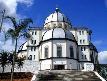 Shows agitam tradicional Festa de Santo Antônio, neste sábado