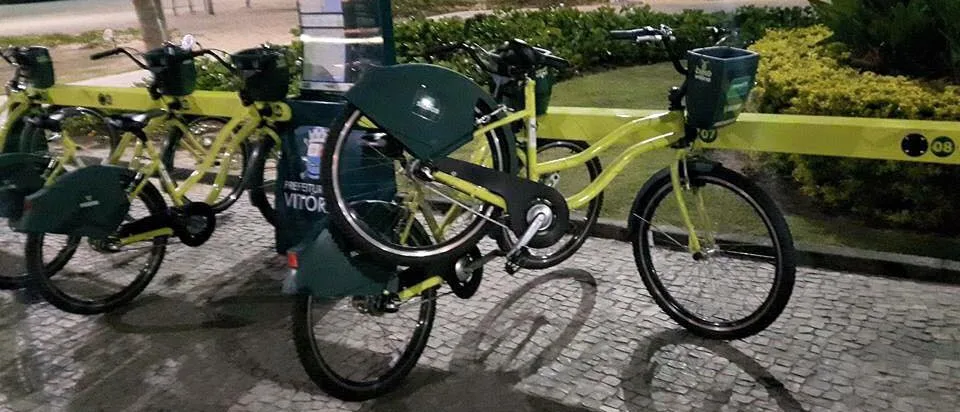 Imagens de mau uso do Bike Vitória “viralizam” na internet e deixam usuários revoltados