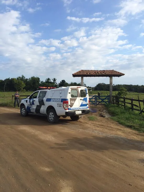 Corpo de mulher é encontrado na entrada de fazenda na Serra