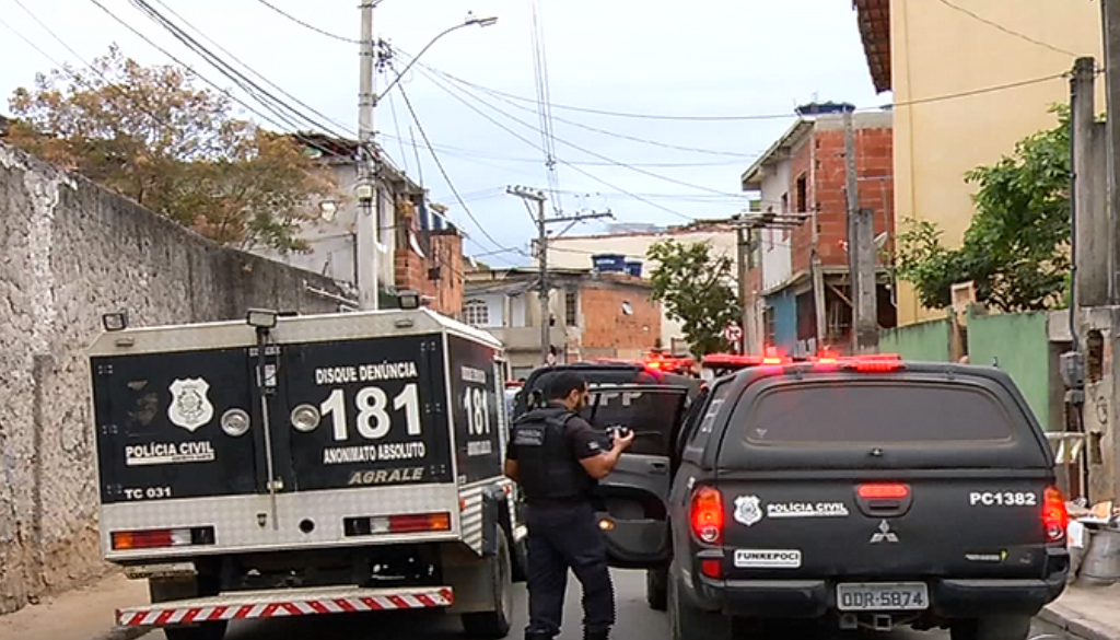 Suspeito troca tiros com a polícia e acaba morto após roubar carro em Nova Palestina