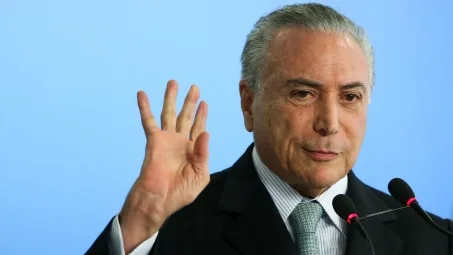 Base de Temer faz acordo para encurtar sessão da comissão do impeachment