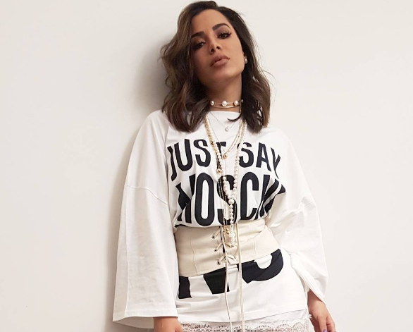 Anitta leva o prêmio de melhor artista brasileira no Europe Music Awards