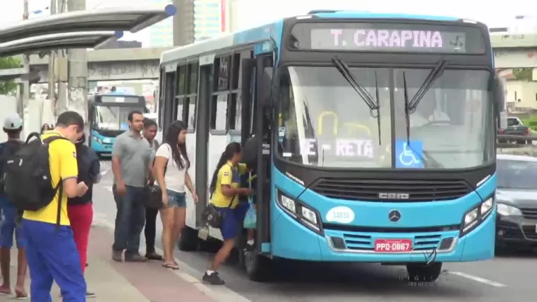 Empresas de ônibus garantem pagamento aos rodoviários nesta terça-feira