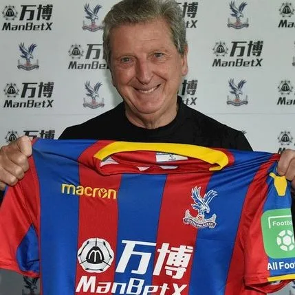 Crystal Palace anuncia chegada de Roy Hodgson, ex-técnico da seleção inglesa