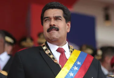 Maduro anuncia aumento de 40% no salário mínimo na Venezuela