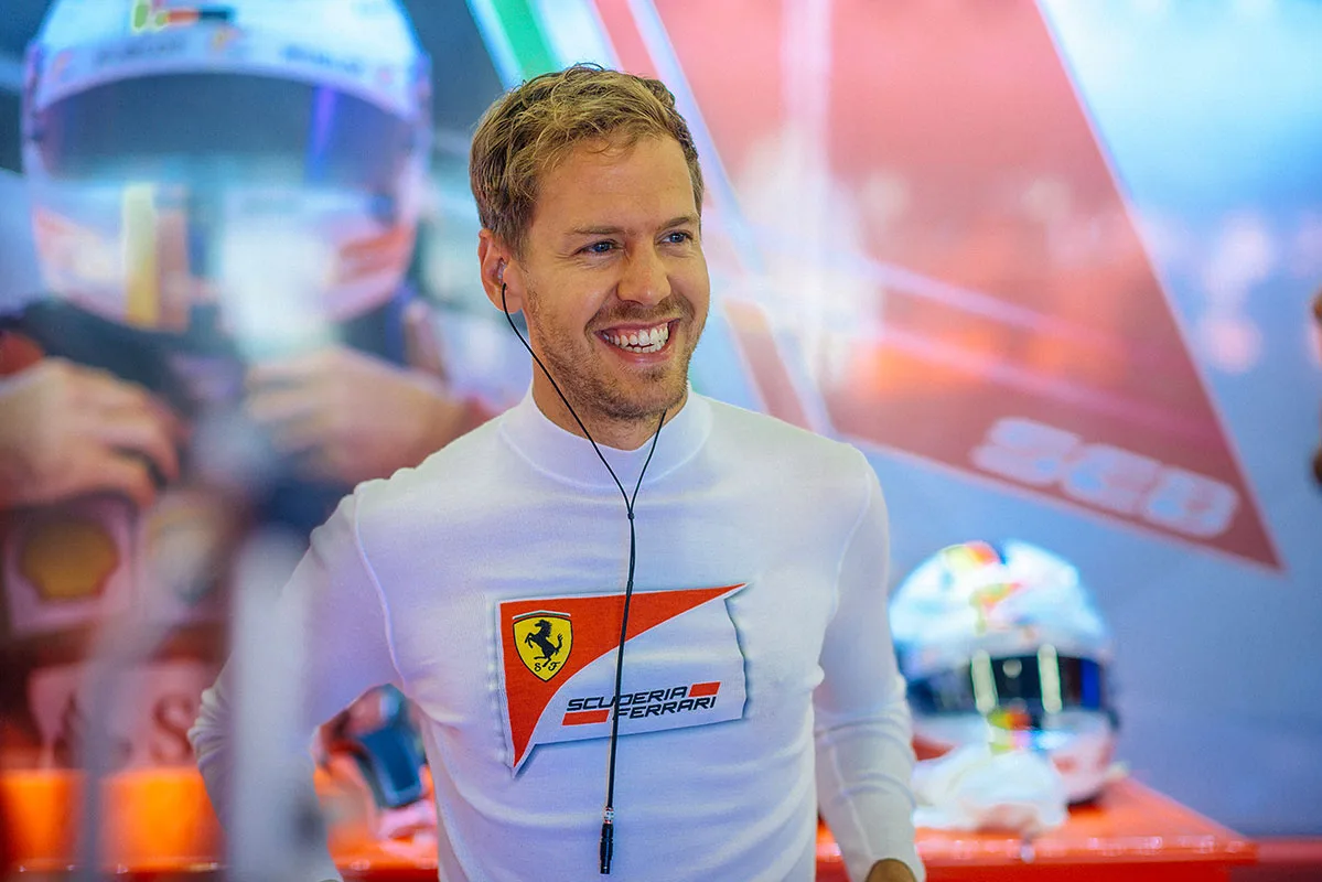 Vettel exalta evolução da Ferrari e Raikkonen celebra 'grande carro'