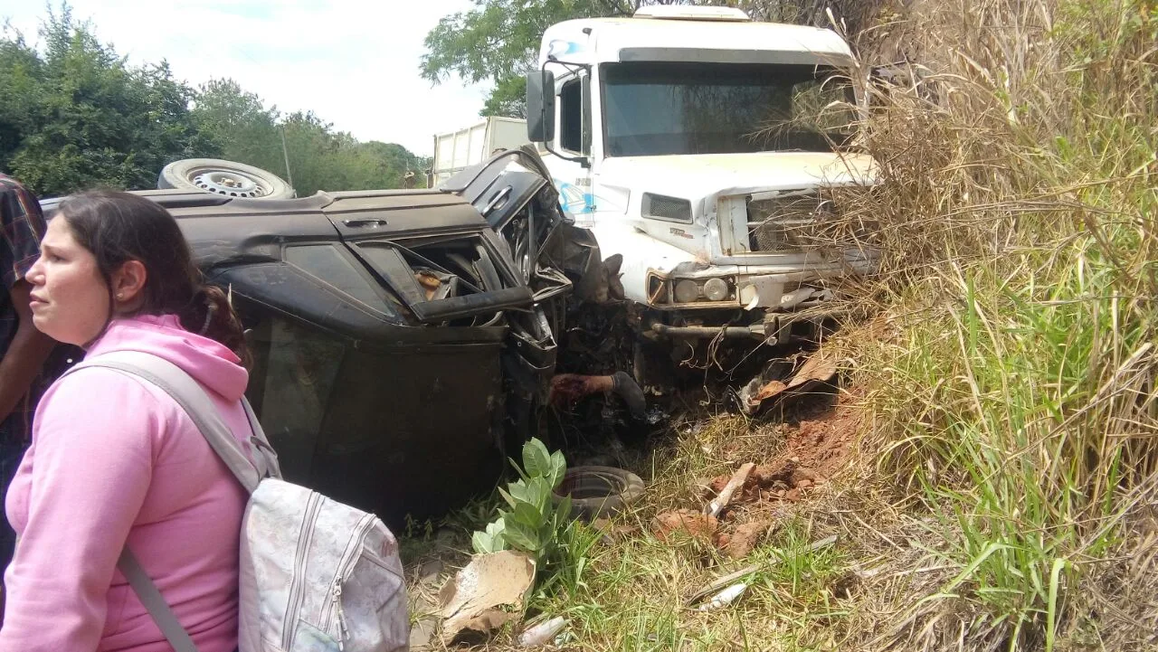 Quatro pessoas morrem em grave acidente em rodovia de Cachoeiro