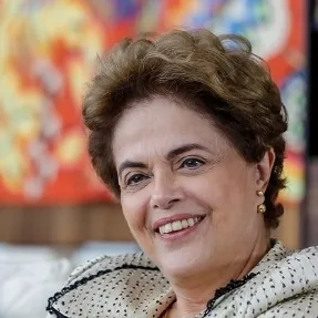 Dilma foi "amplamente" beneficiada com recursos de propina, acusa Janot