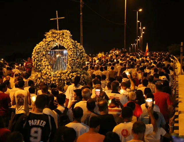 Romaria dos Homens leva cerca de 500 mil fiéis devotos de Nossa Senhora da Penha às ruas