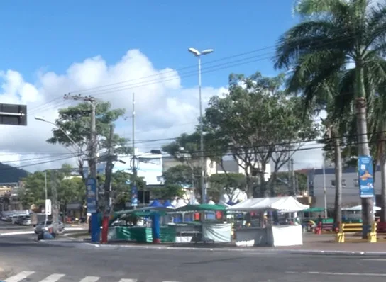 Adolescente é morto e jovem fica ferido durante tiroteio em festa de São Benedito na Serra