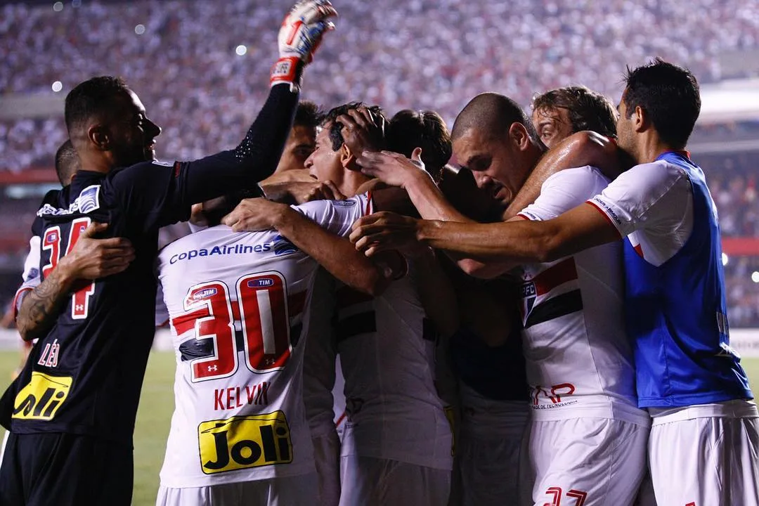 São Paulo derrota o River Plate e joga pelo empate na Bolívia para se classificar