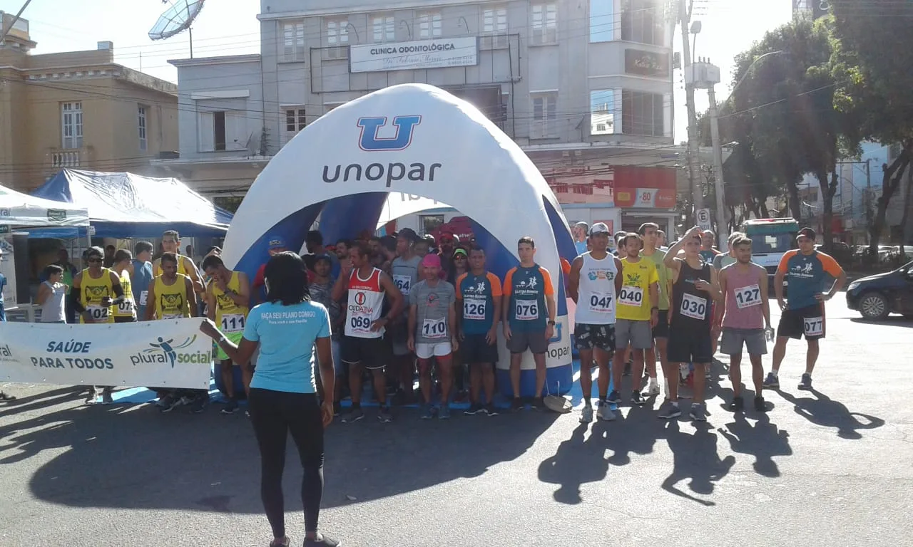 Corredores de Barra de São Francisco e Serra vencem Corrida Rústica Princesa do Norte