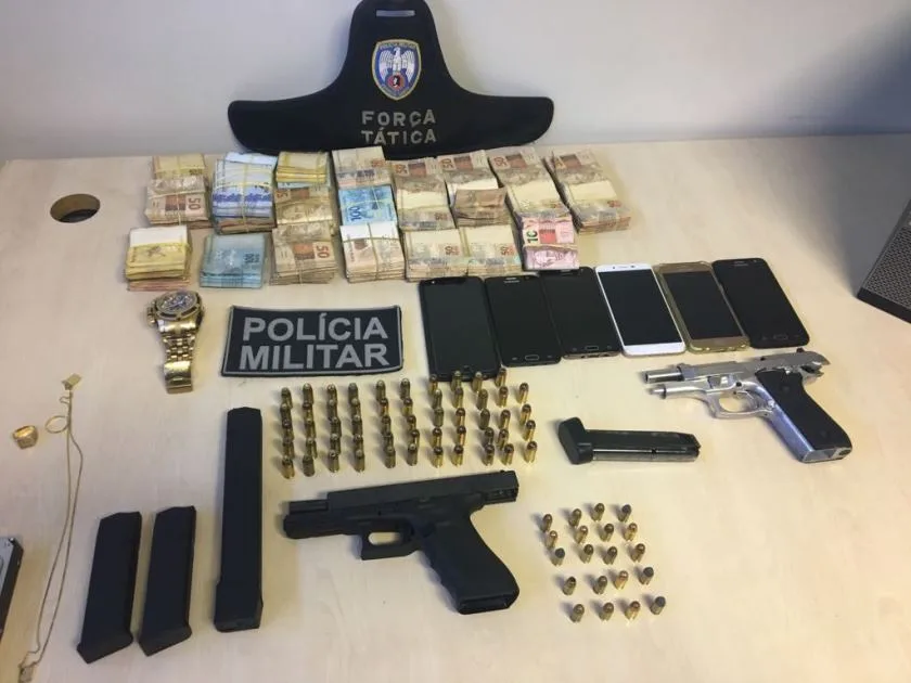 Polícia prende assaltantes e recupera mais de R$ 70 mil roubados de Correio em Aracruz