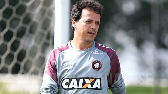 Fernando Diniz não resiste à pressão e é demitido do Atlético-PR