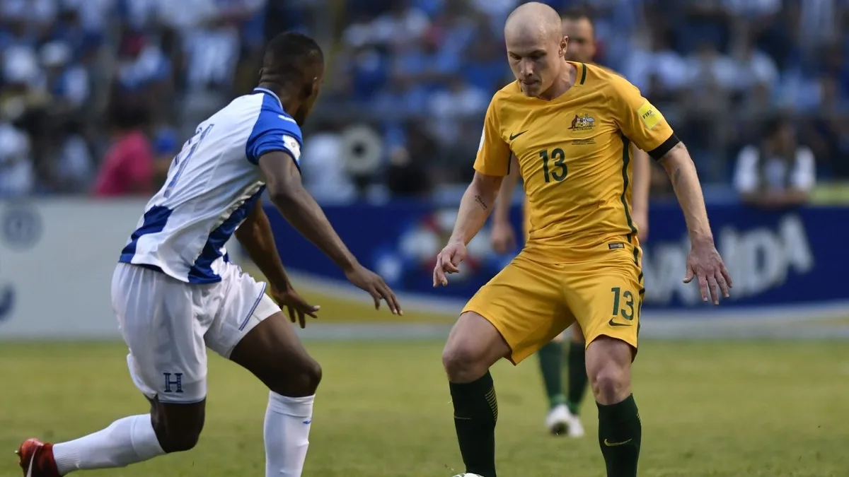 Honduras e Austrália empatam sem gols no primeiro jogo da repescagem para a Copa