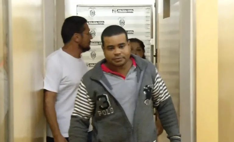 Homem tenta registrar boletim de ocorrência e acaba preso em Vila Velha