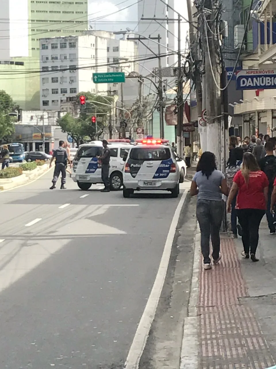 Suspeito de assaltar loja de eletrodomésticos é baleado no Centro de Vitória