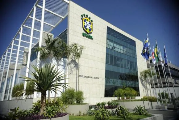 CBF diz que apoia investigações sobre esquema de corrupção na Fifa