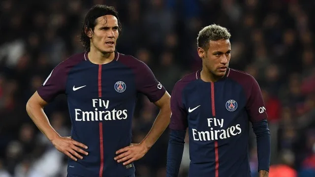 PSG confirma Cavani fora no sábado e mantém mistério para jogo com Manchester