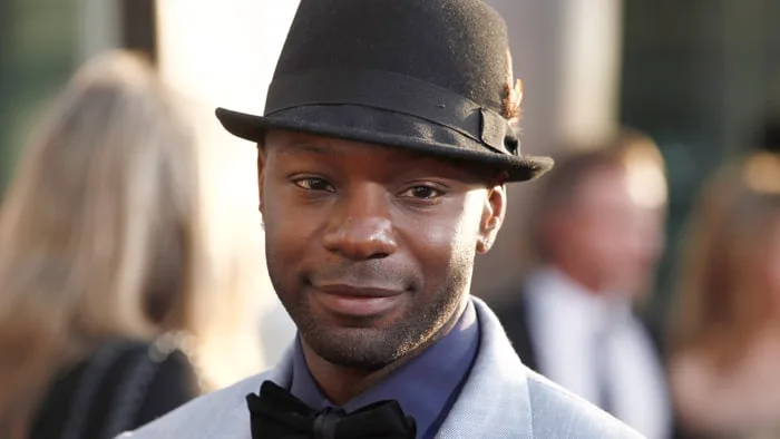 Parada cardíaca de Nelsan Ellis, astro de True Blood, foi causada por abstinência de álcool