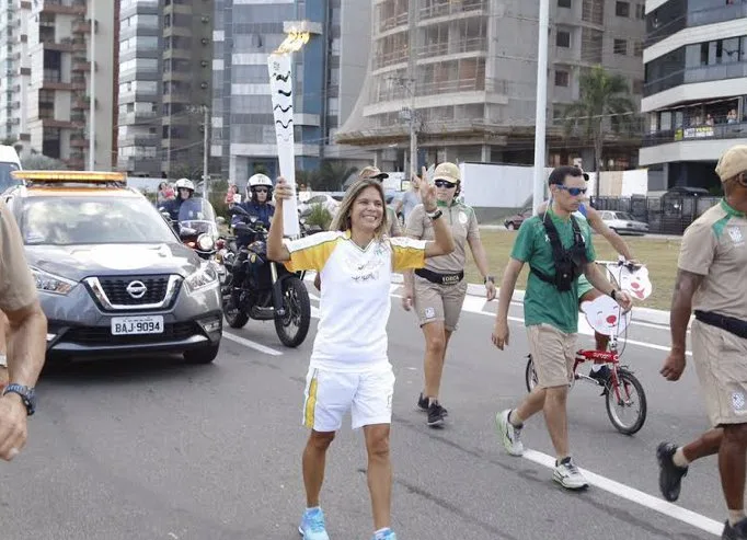 Veja como foi a passagem da Tocha Olímpica por Vitória