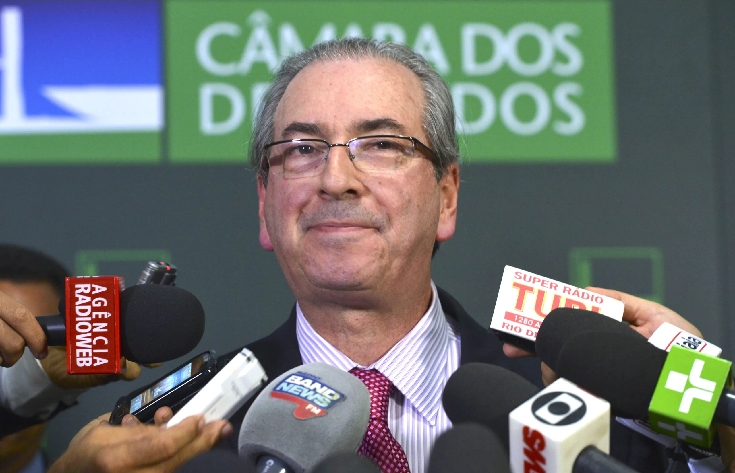 Brasília – Presidente da Câmara, Eduardo Cunha, fala da decisão do ministro STF, Marco Aurélio Mello, de obrigar a instalar comissão para impeachment de Michel Temer (Valter Campanato/Agência Brasil)