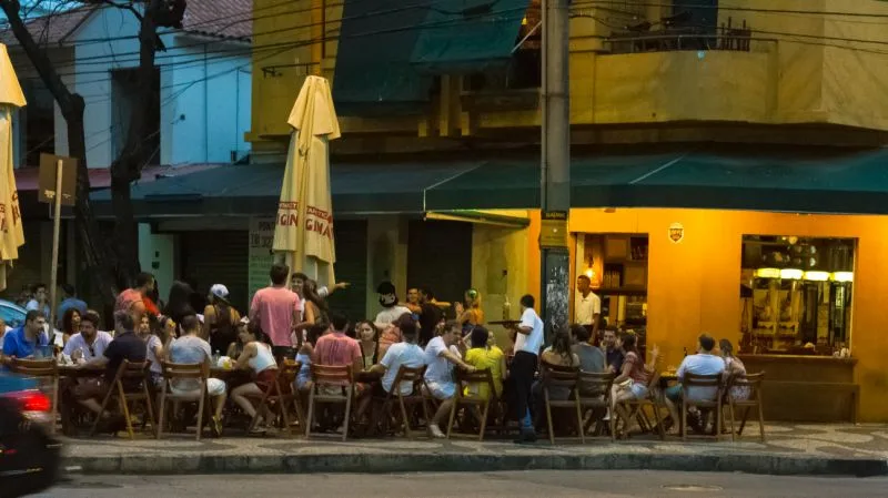 Juiz manda reabrir restaurantes de BH e diz que mídia impõe 'medo e desespero'