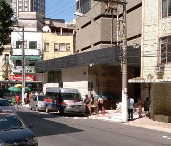 Prédio do TRT é evacuado após funcionários sentirem tremores no Centro de Vitória